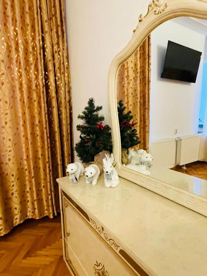 Londof Schei Apartments - Downtown Brasov Luaran gambar
