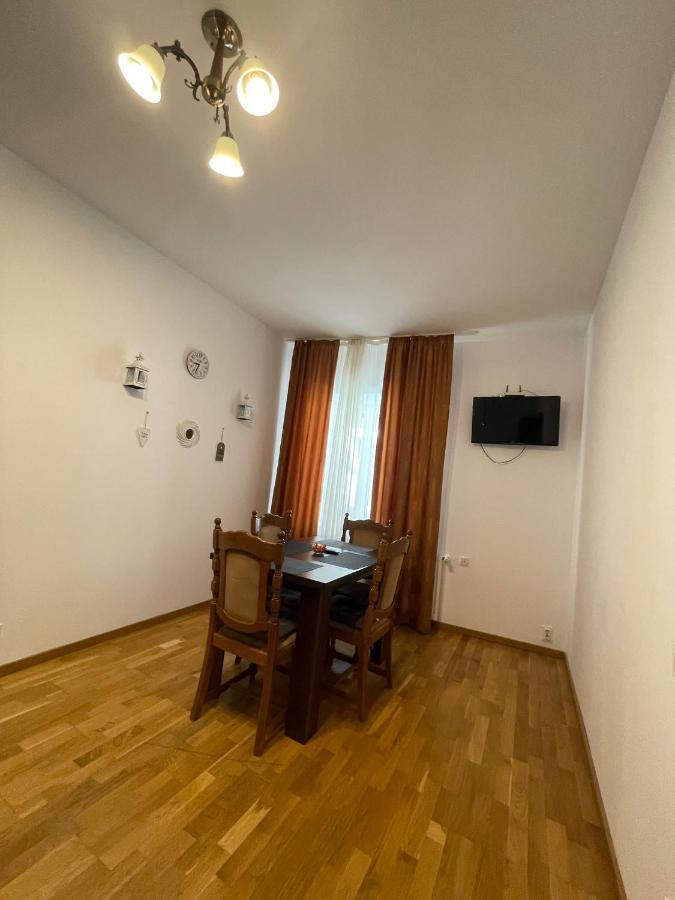 Londof Schei Apartments - Downtown Brasov Luaran gambar